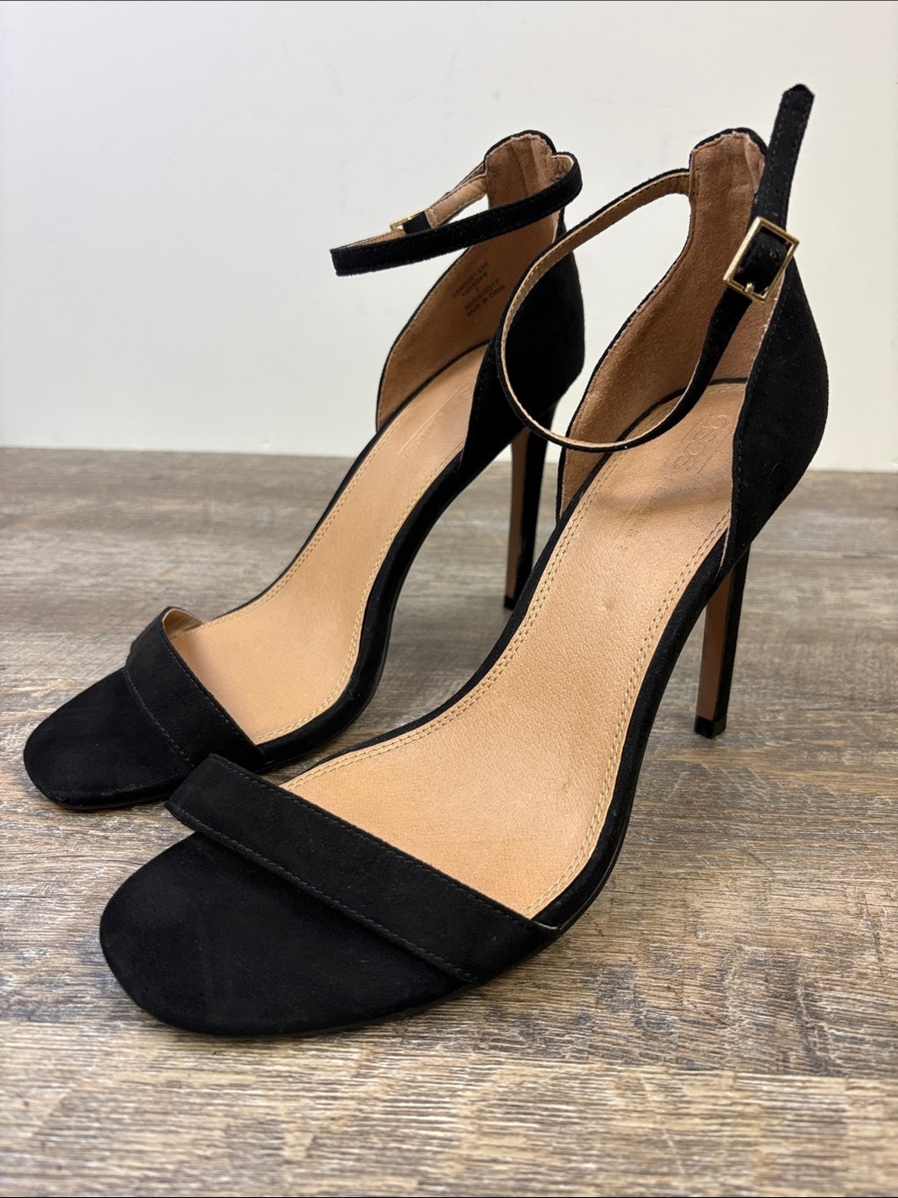 ASOS Design Black Ankle Strap Stiletto Heels – Size 7